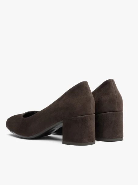 Dunkelbraune Pumps aus Veloursleder