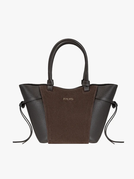 Braune Handtasche in einer einzigartigen Form