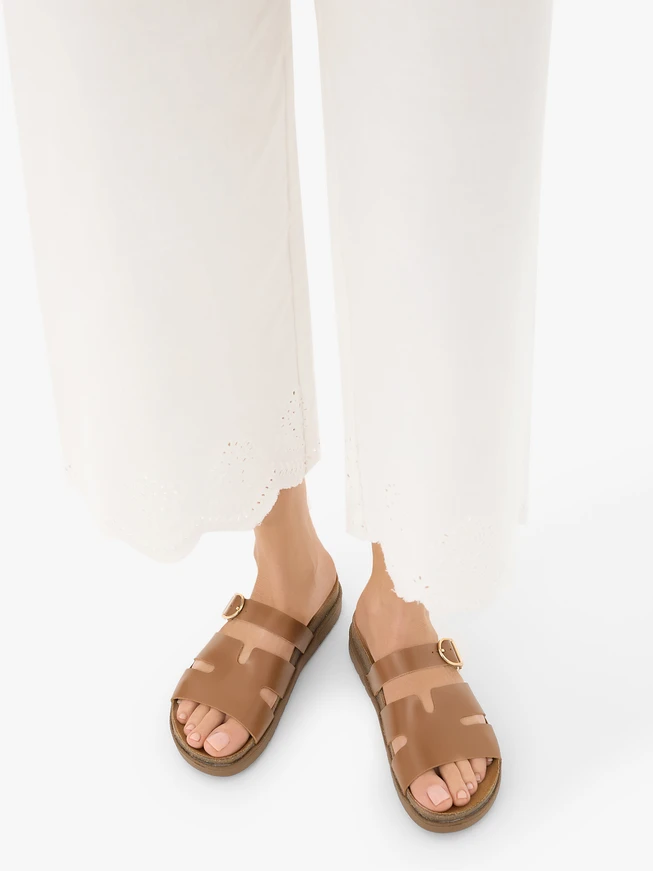 Braune H-Flip-Flops mit Schnallenriemen