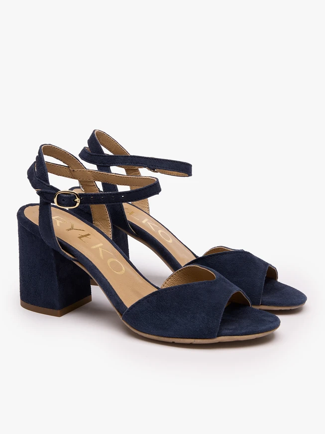 Marineblaue Stiletto-Sandalen