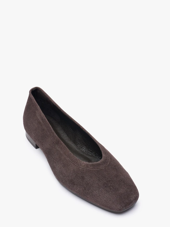 Dunkelbraune Ballerinas mit eckiger Fußspitze
