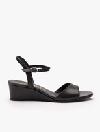 Schwarze Plateausandalen
