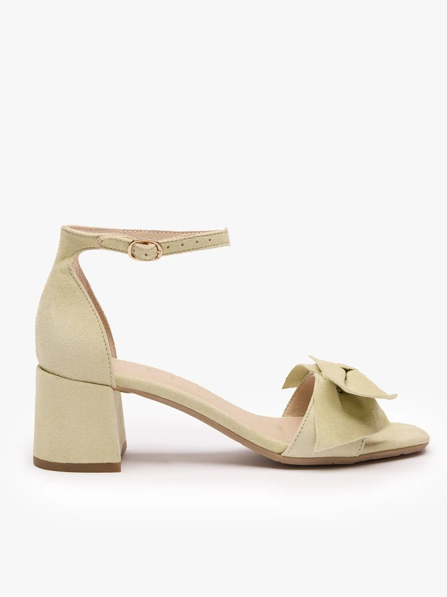 Light green bow sandals