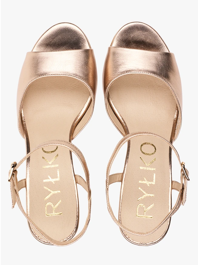 Stiletto-Sandalen aus Platin