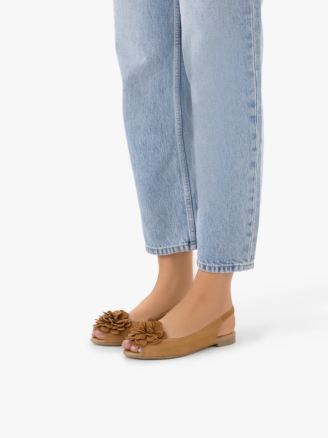 Rote Blumenballerinas