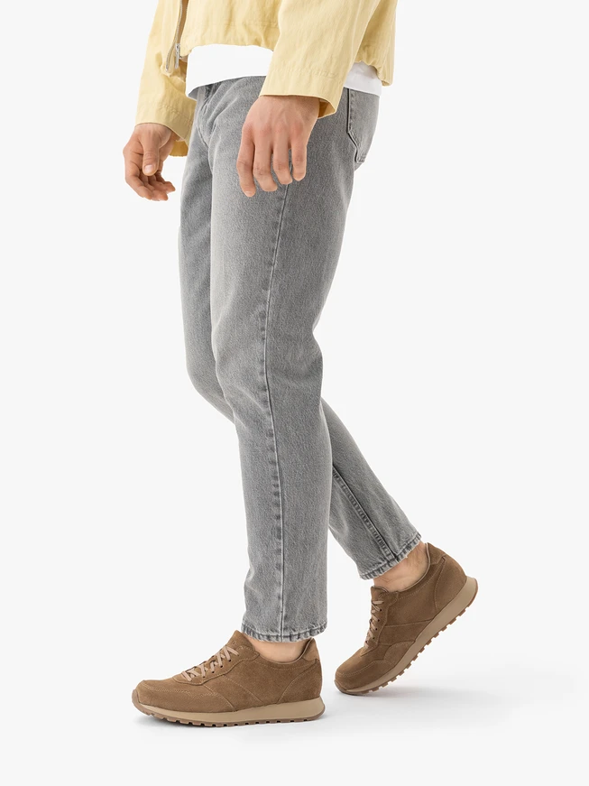 Beigefarbene Schnürhalbschuhe