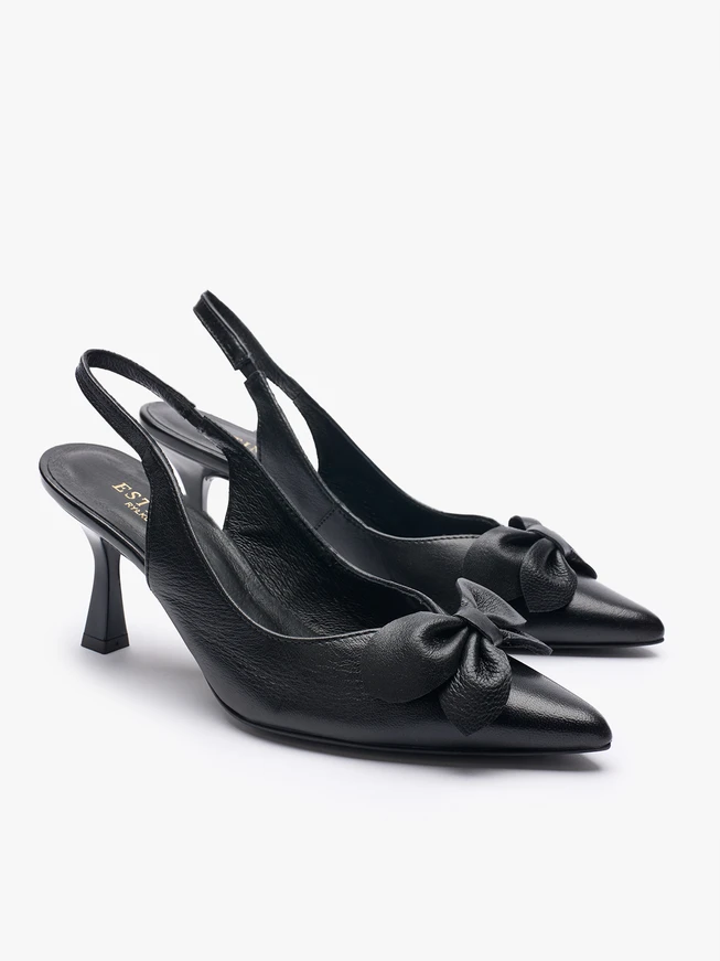 Czarne czółenka bez pięty slingback z kwiatem