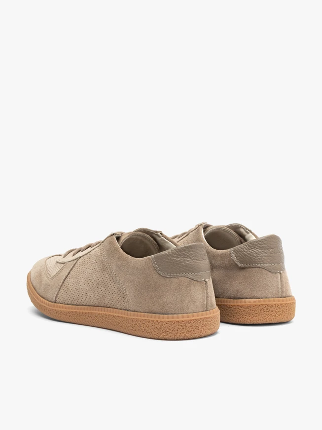 Beige halbe Sportschuhe mit Perforationen