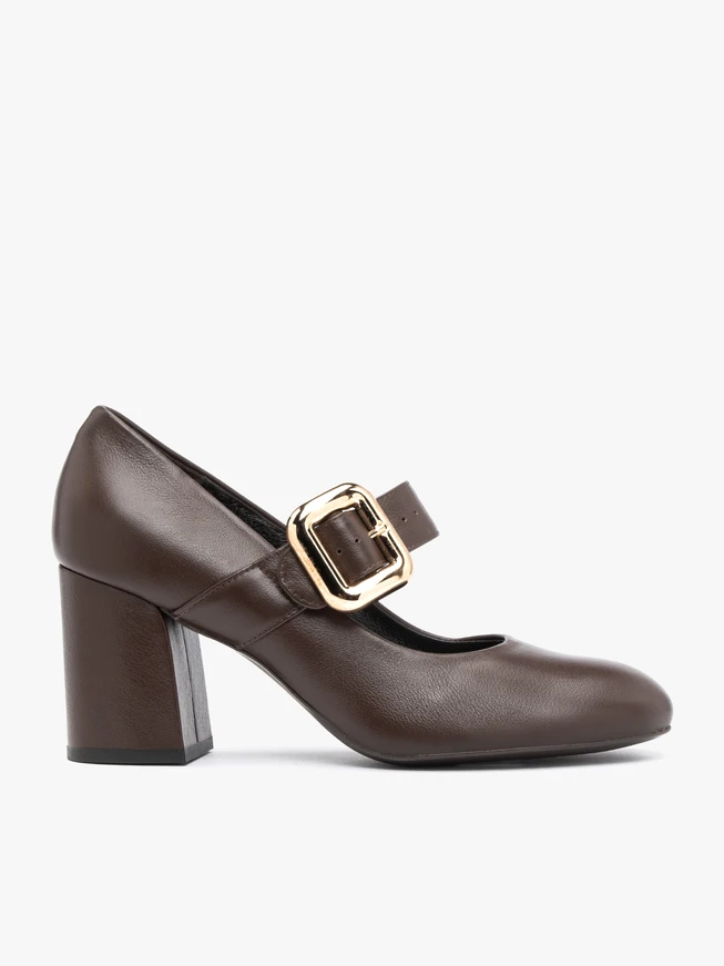 Brown pumps with a striking buckle