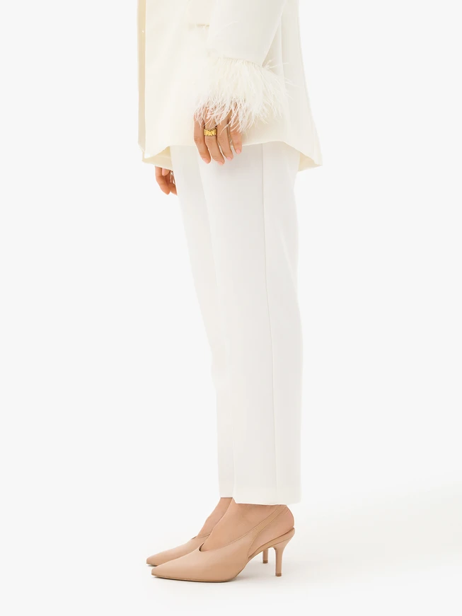 Beigefarbene Slipper-Pumps