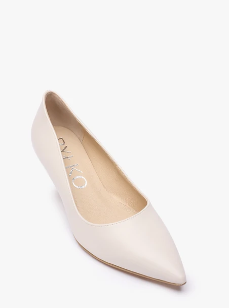 Kremowe czółenka ślubne kitten heels