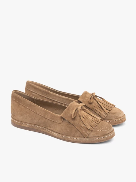 Dunkelbeige Ballerinas mit Fransen