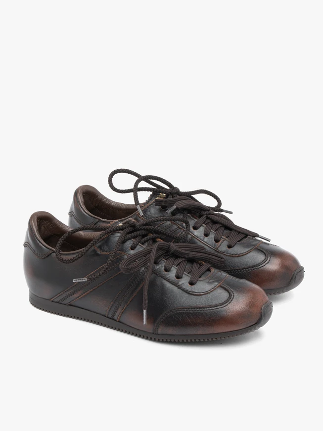 Shaded sports half shoes