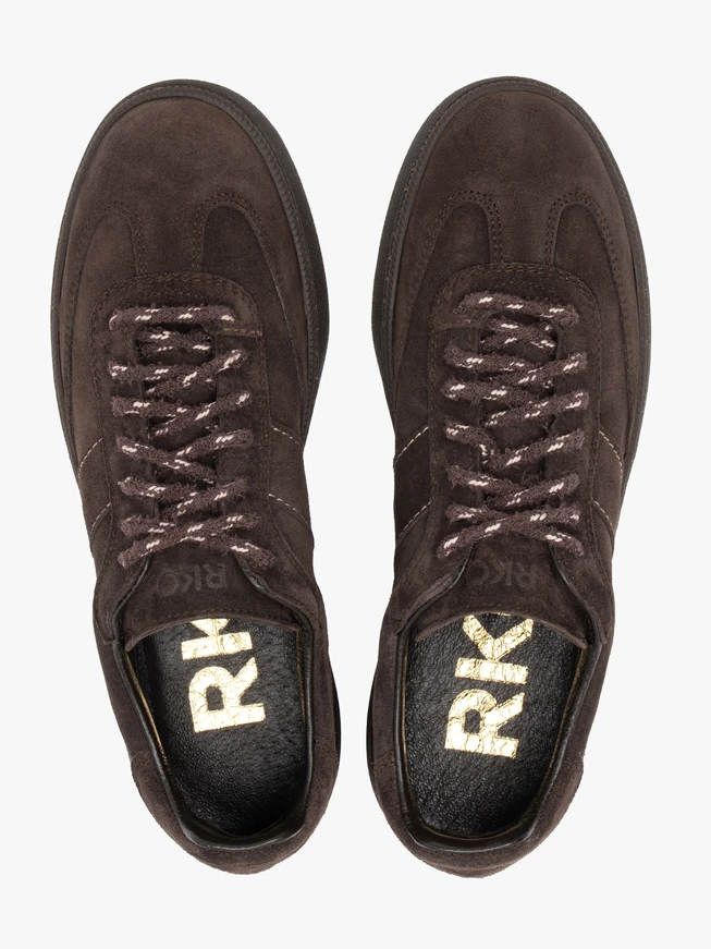 Dunkelbraune Sporthalbschuhe
