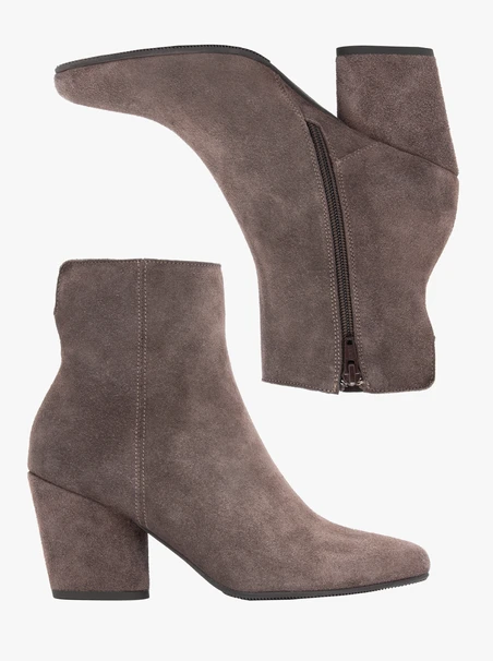 Stöckelschuhe aus braunem Velours