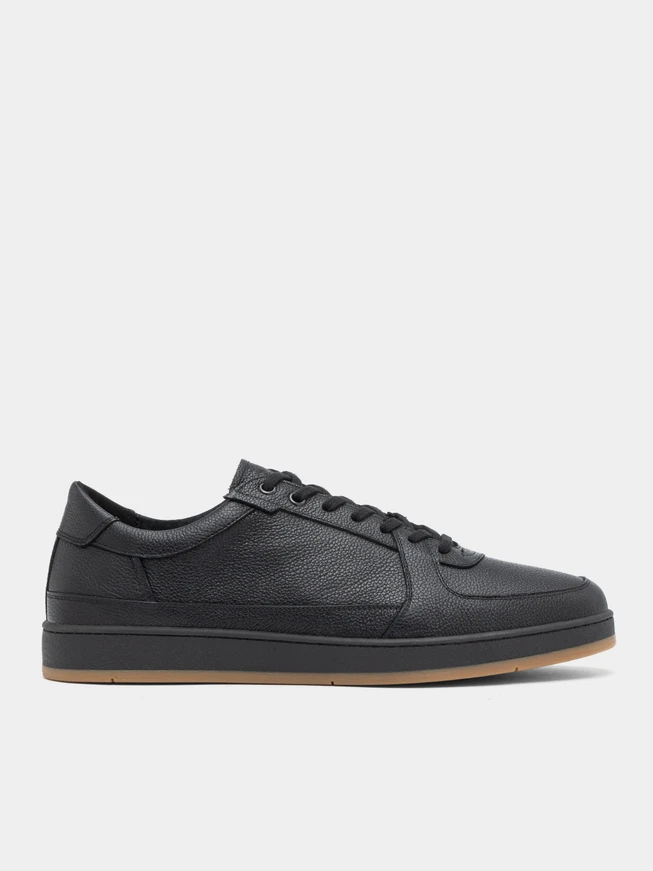 Black sports half shoes