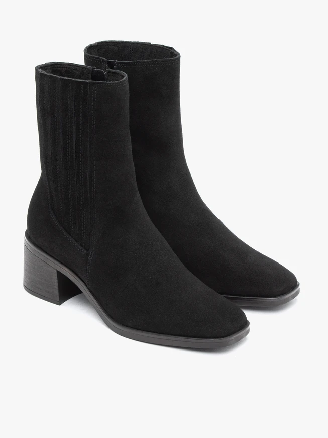 Black heeled ankle boots