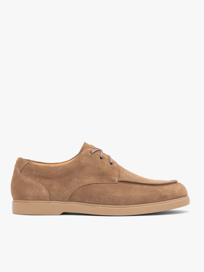Halbschuhe aus hellbraunem Veloursleder