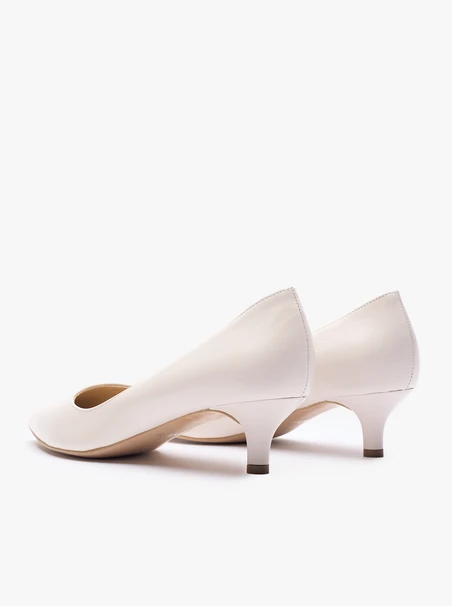 Kremowe czółenka ślubne kitten heels