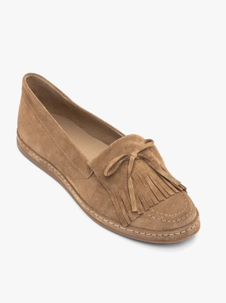 Dunkelbeige Ballerinas mit Fransen