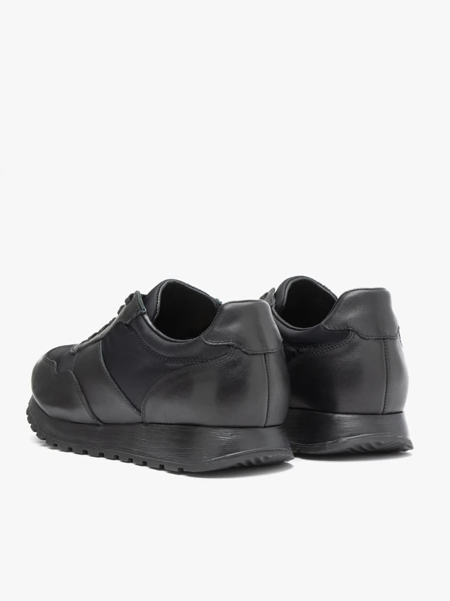 Black sports half shoes