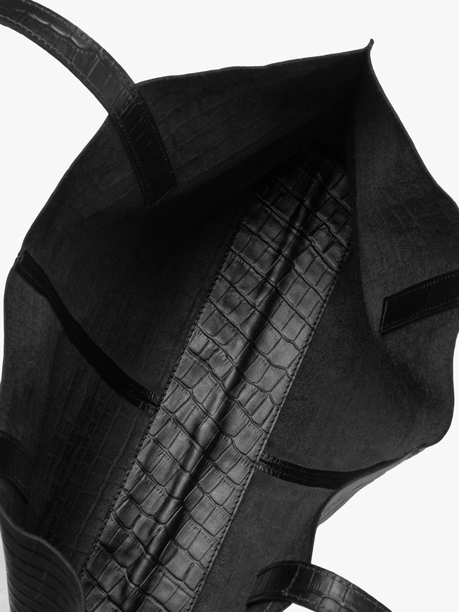Schwarze Ledertasche im Krokodilleder-Look
