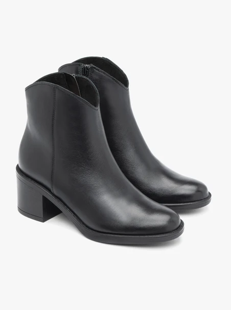 Schwarze Cowboystiefel aus Leder