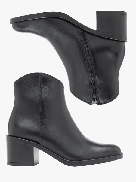 Schwarze Cowboystiefel aus Leder