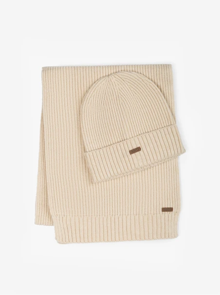 Beige hat and scarf set