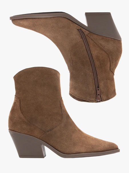 Braune Cowboystiefel aus Velours