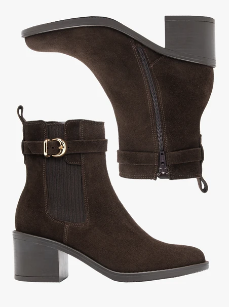 Dark brown slippers with buckle
