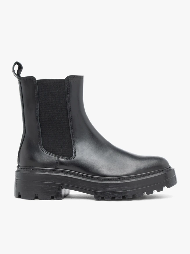 Black full grain leather slippers