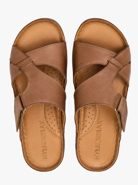 Light brown platform flip-flops