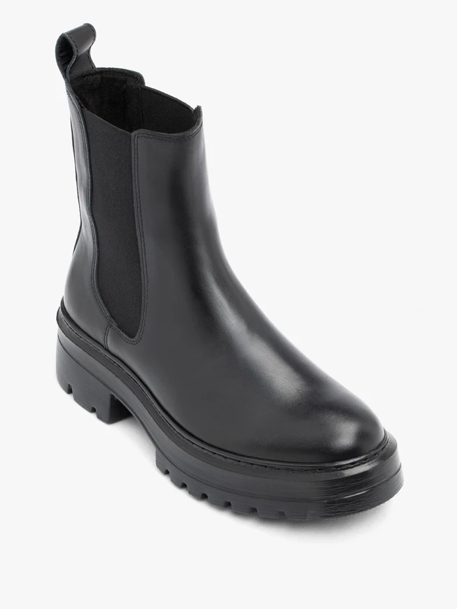 Black full grain leather slippers