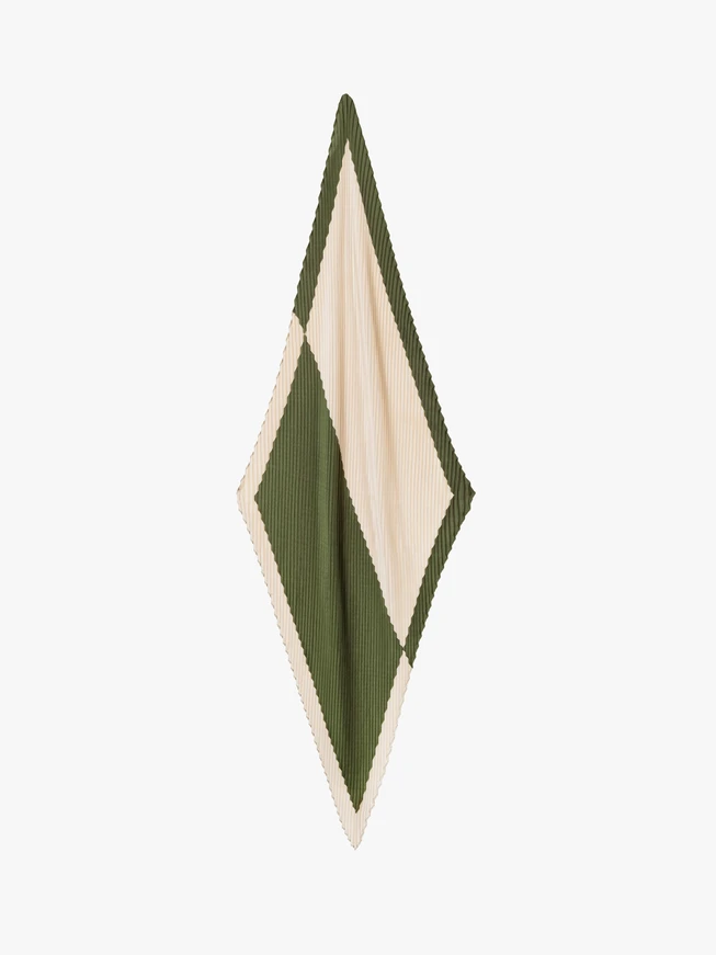Green scarf 50x50 cm with cream pattern