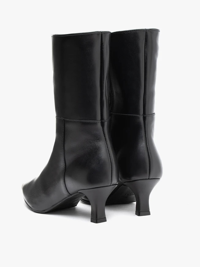 Schwarze Stöckelschuhe