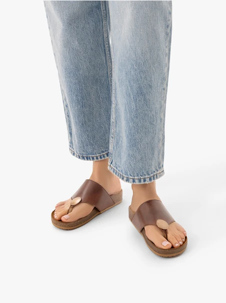 Brown leather flip flops with embellishment