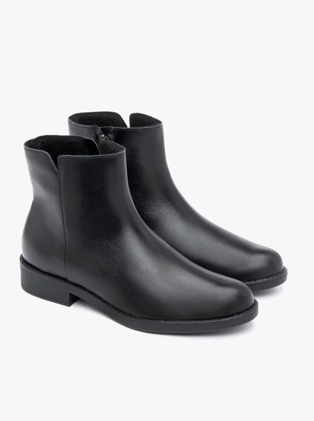 Czarne botki ze skóry licowej