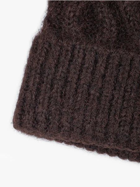 Brown hat with a braided pattern