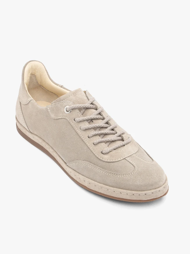 Halbschuhe aus Sandvelours