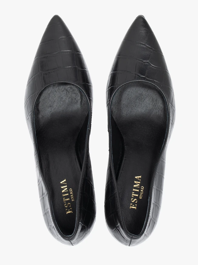 Black high heels with a crocodile print