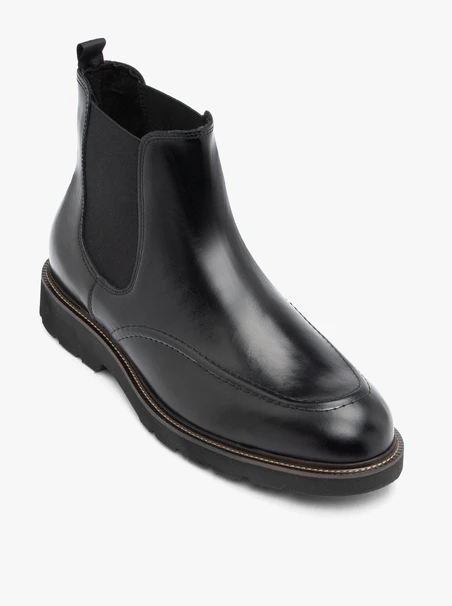 Black leather slippers