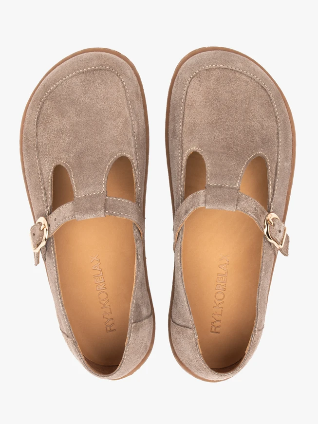 Grey barefoot ballerinas