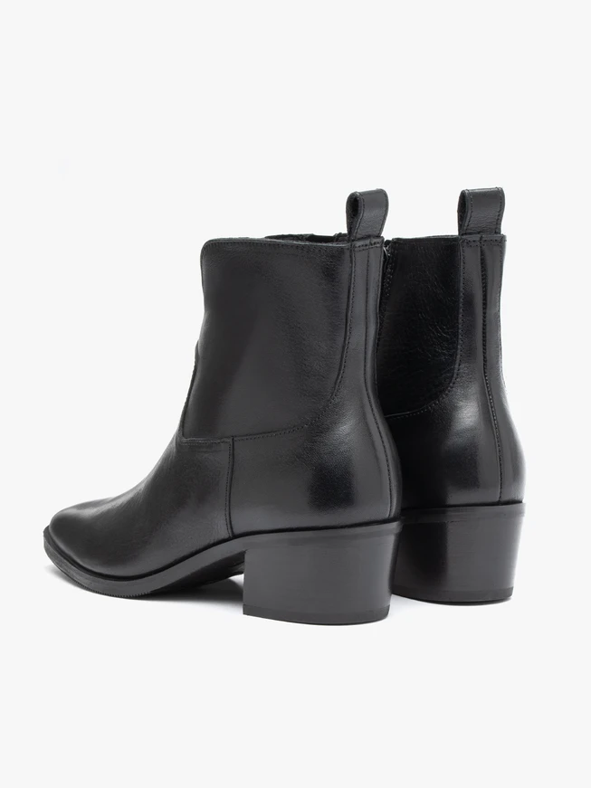Schwarze Cowboystiefel aus Leder