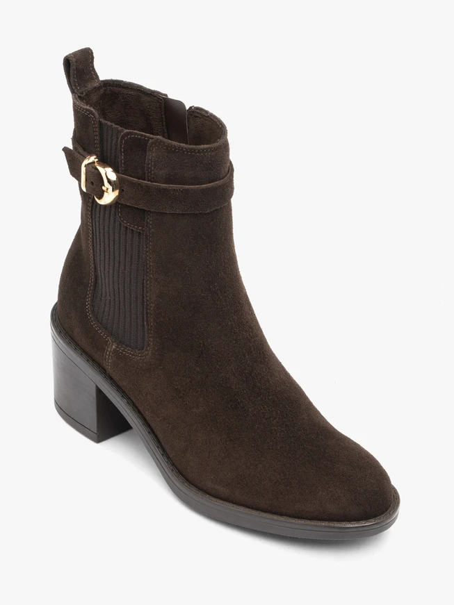Dark brown slippers with buckle