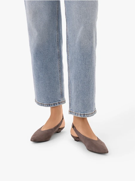 Dunkelbraune Pumps mit Slingback und spitzer Zehenpartie