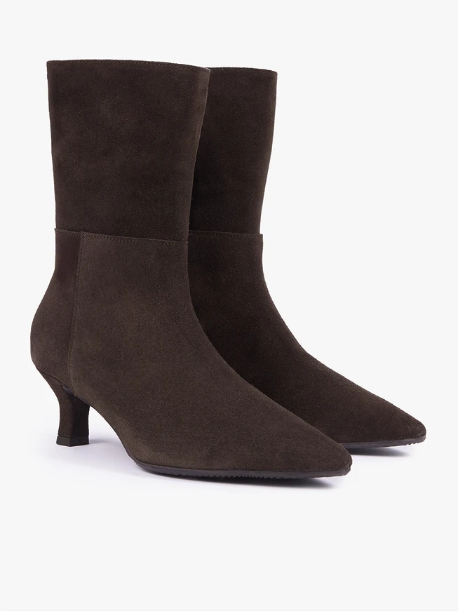 Dunkelbraune hohe Stiefeletten mit Stilettoabsatz