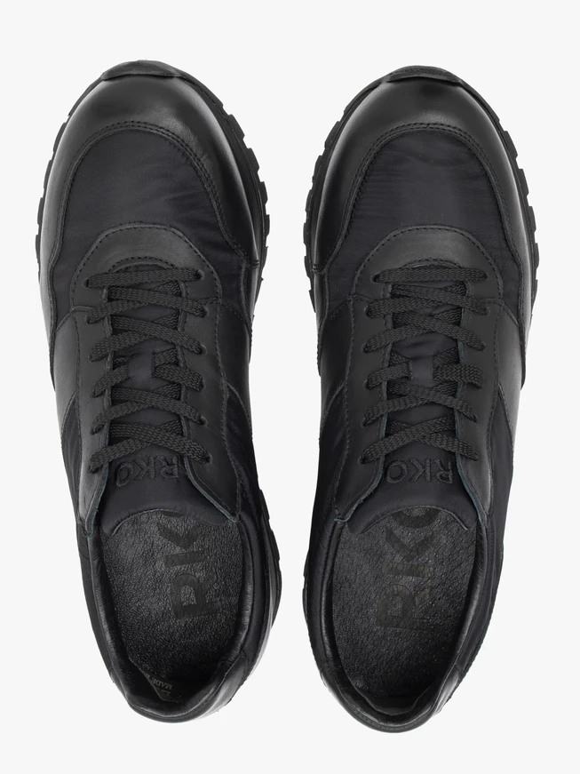 Black sports half shoes