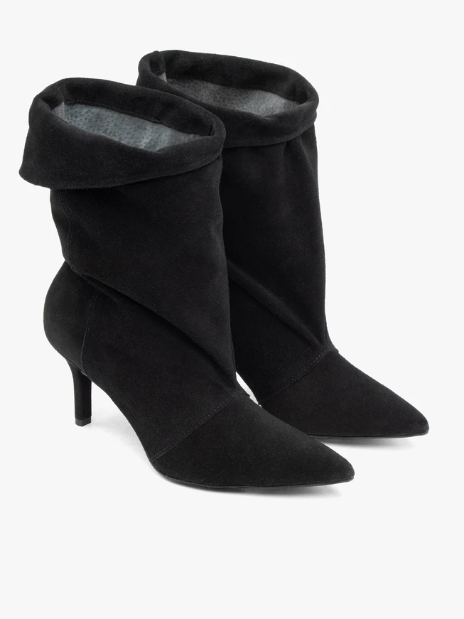 Schwarze Bowler-Stiefel mit hohem Stiletto