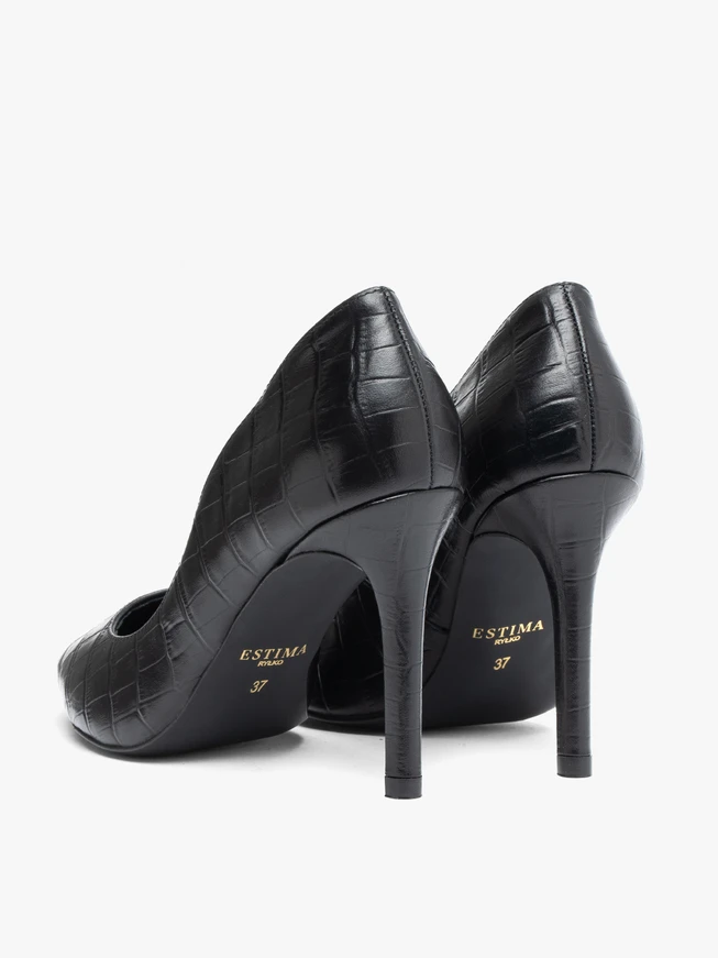 Black high heels with a crocodile print